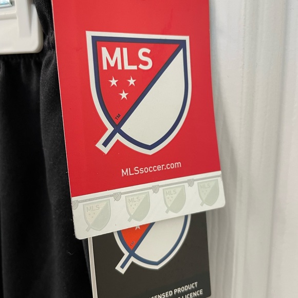 Adidas DC United MLS Embroidered logo shorts - Picture 2 of 5